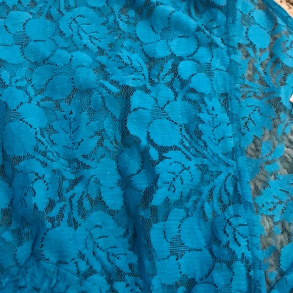 Lace top - Picture 2 of 2